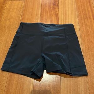 Outdoor Voices Zoom 3.5" Short